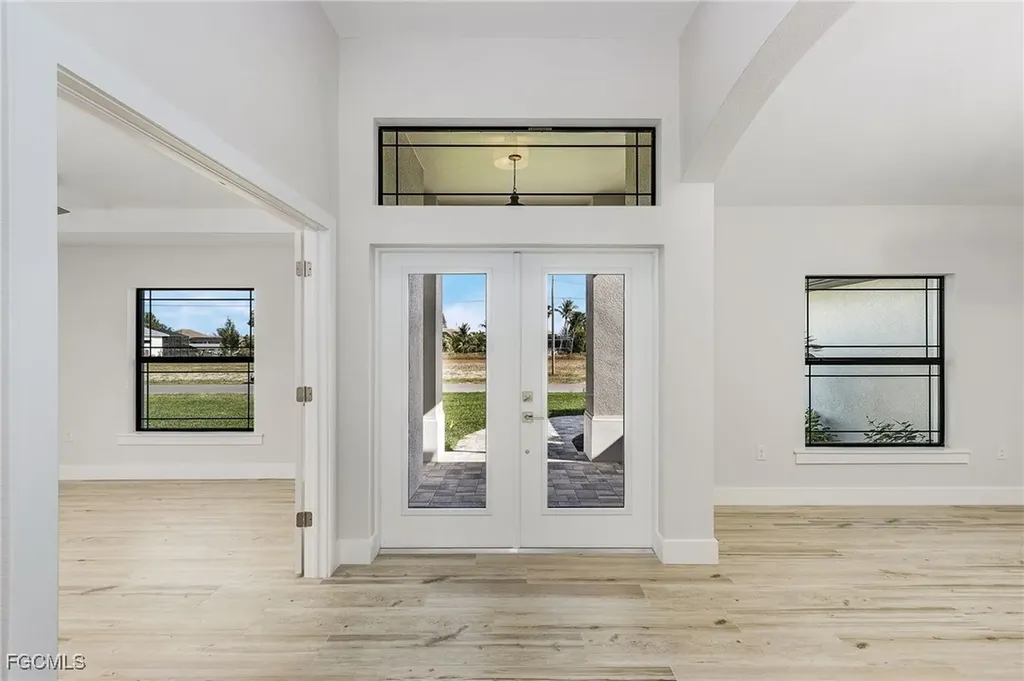 346 SW 28th Place Cape Coral FL 33991