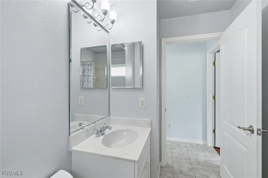 2803 SW 34th Terrace Cape Coral FL 33914