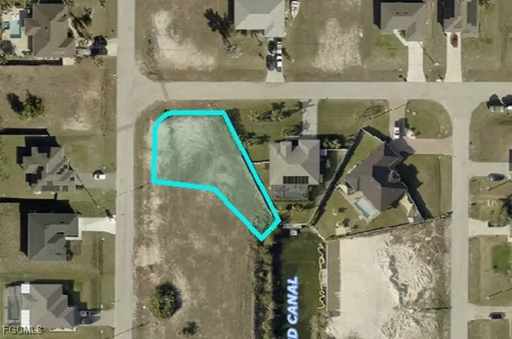 2211 NW 17th Place Cape Coral FL 33993