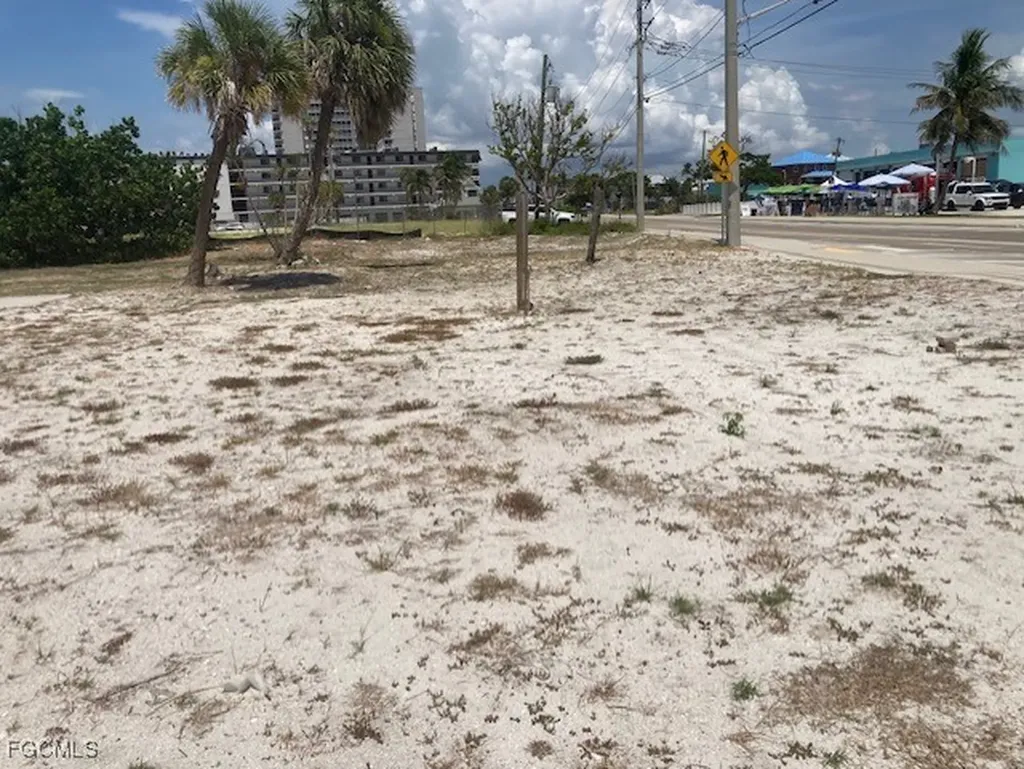 2330-2370 Estero Boulevard Fort Myers Beach FL 33931