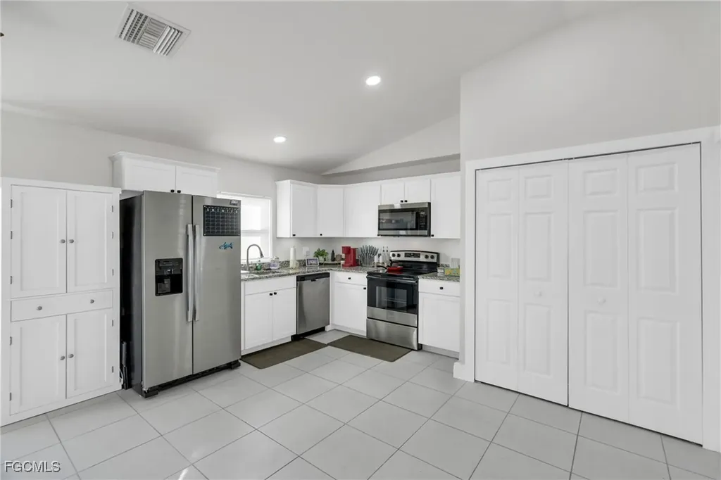 1327 NE 12th Avenue Cape Coral FL 33909