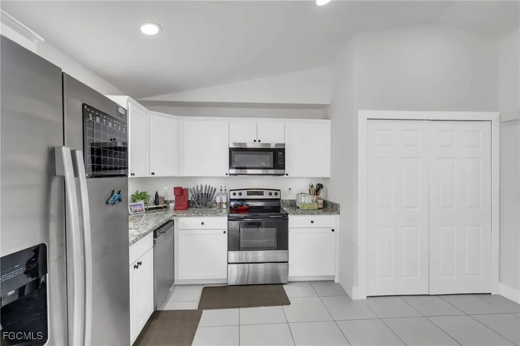 1327 NE 12th Avenue Cape Coral FL 33909