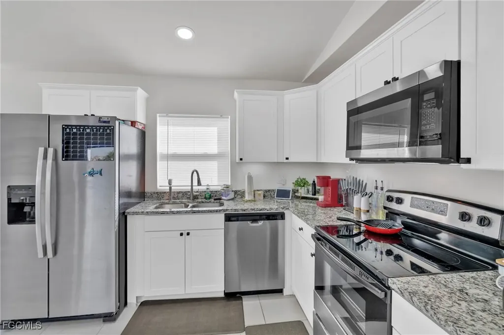 1327 NE 12th Avenue Cape Coral FL 33909