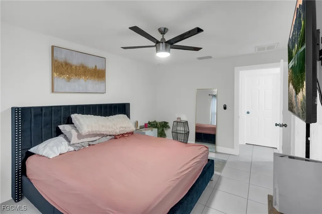 1327 NE 12th Avenue Cape Coral FL 33909
