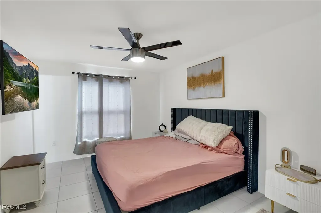 1327 NE 12th Avenue Cape Coral FL 33909