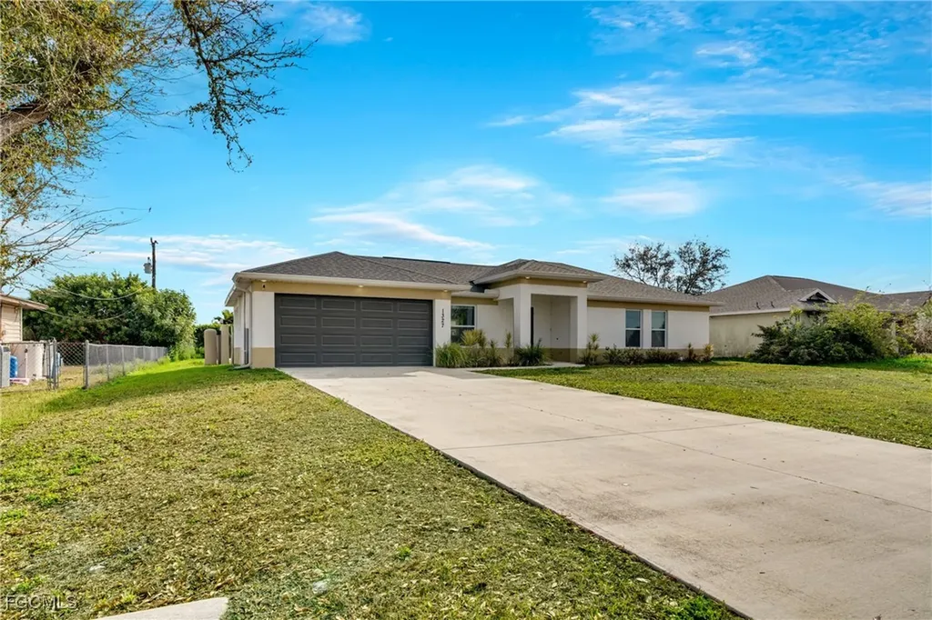 1327 NE 12th Avenue Cape Coral FL 33909