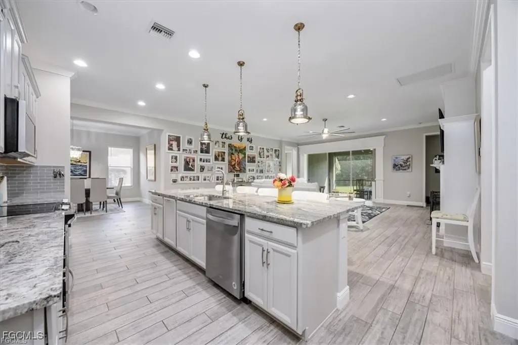 3845 Helmsman Drive Naples FL 34120