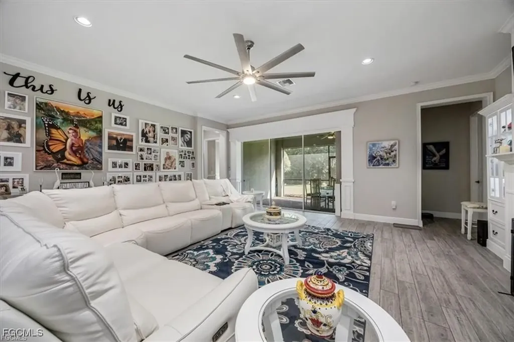 3845 Helmsman Drive Naples FL 34120