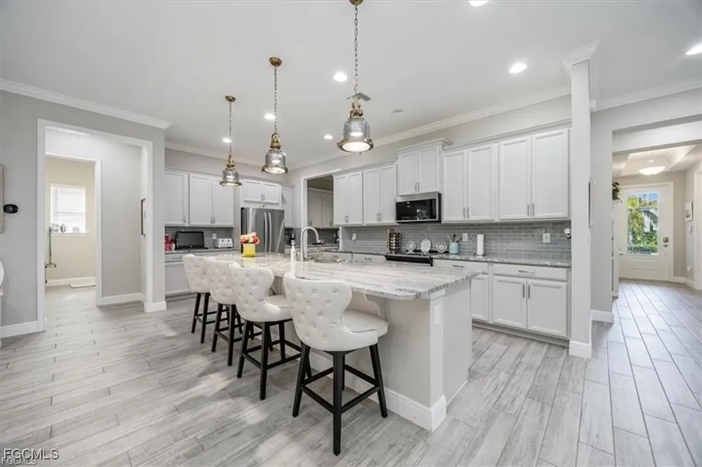 3845 Helmsman Drive Naples FL 34120