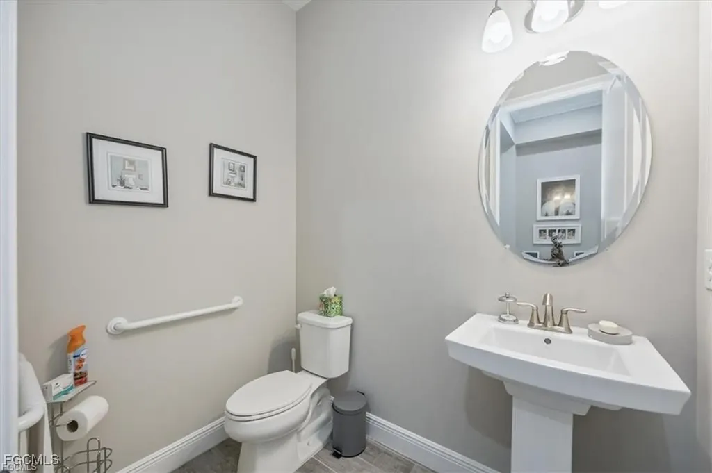 3845 Helmsman Drive Naples FL 34120