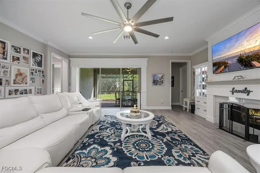3845 Helmsman Drive Naples FL 34120