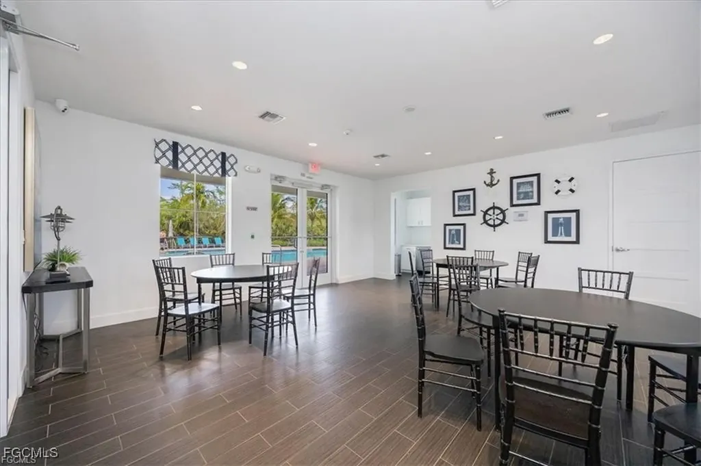 3845 Helmsman Drive Naples FL 34120