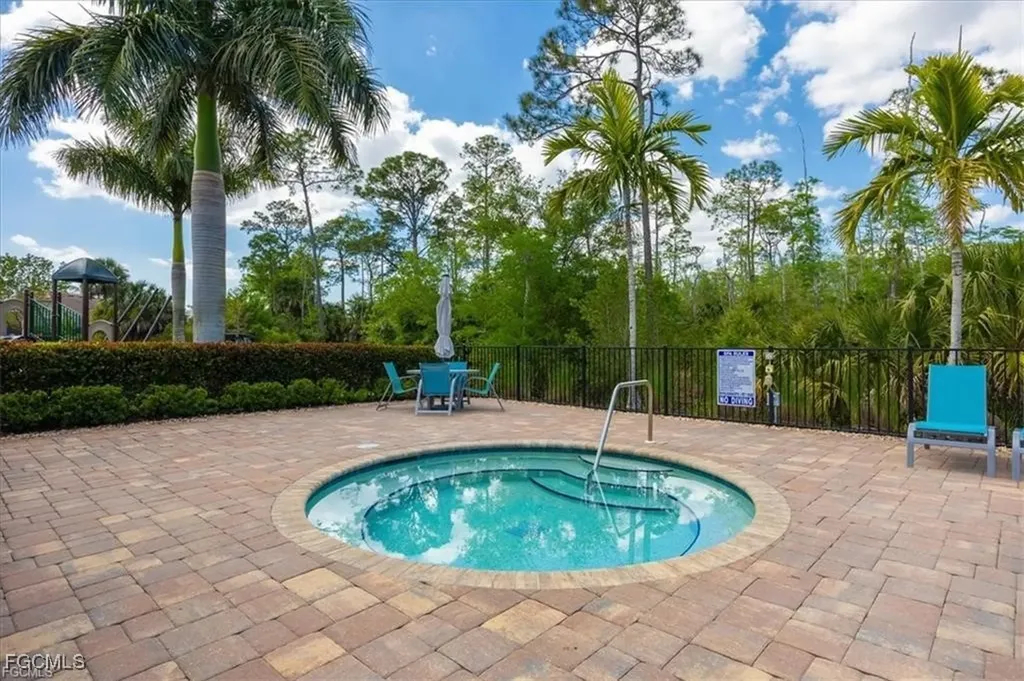 3845 Helmsman Drive Naples FL 34120