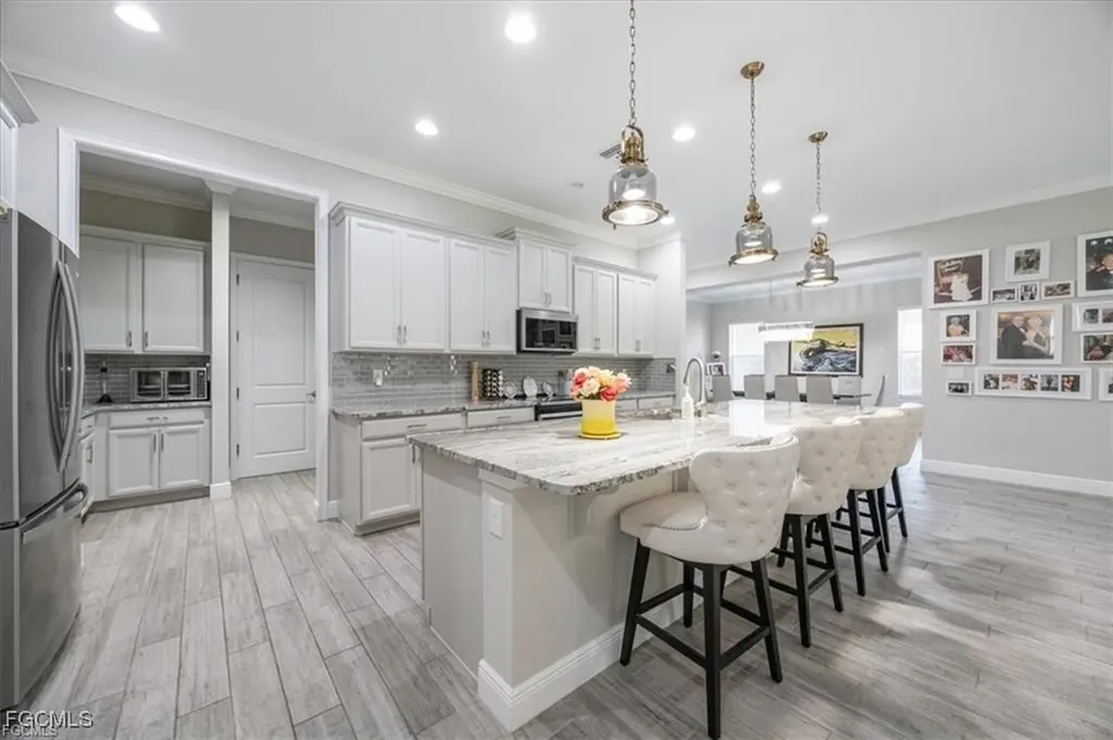 3845 Helmsman Drive Naples FL 34120