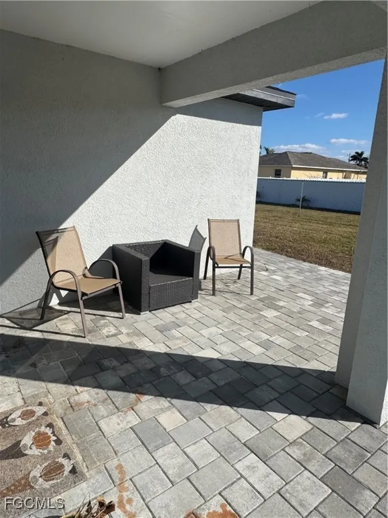 1004 Diplomat Parkway W Cape Coral FL 33993