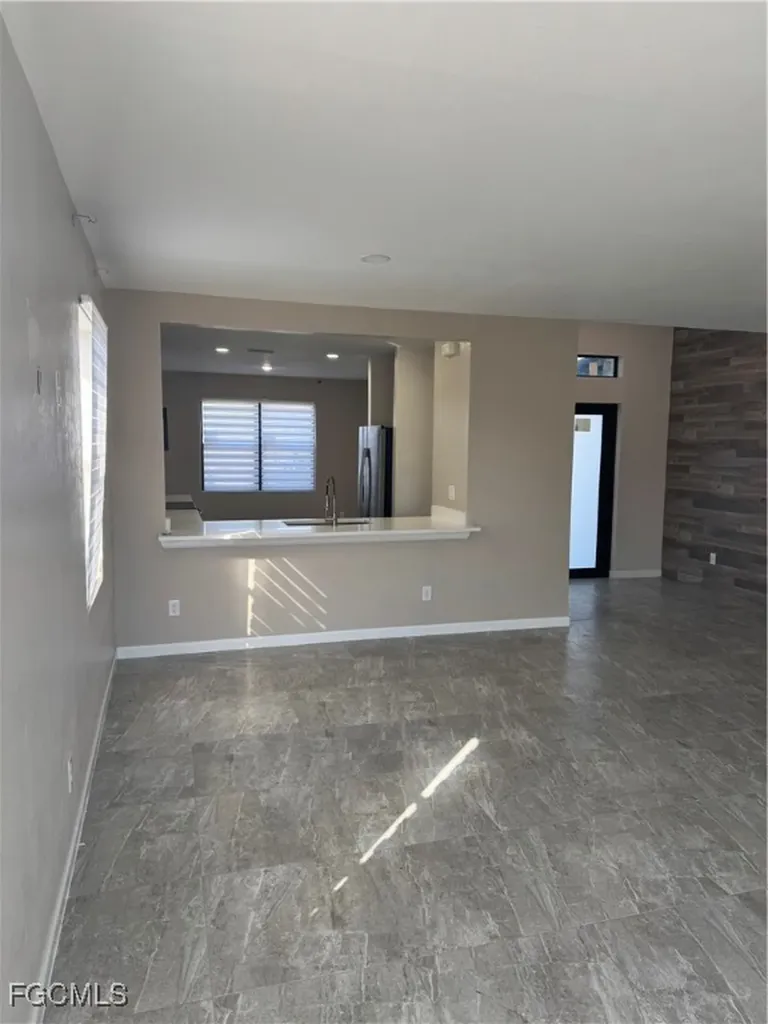 1004 Diplomat Parkway W Cape Coral FL 33993