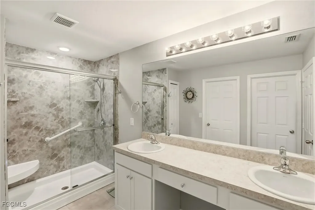 214 NE 24th Terrace Cape Coral FL 33909