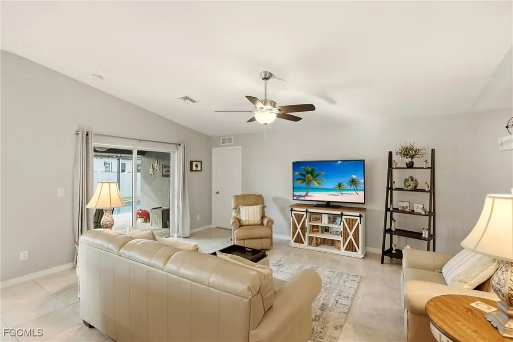 214 NE 24th Terrace Cape Coral FL 33909