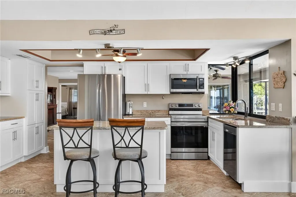 1818 Cherie Lane North Fort Myers FL 33917