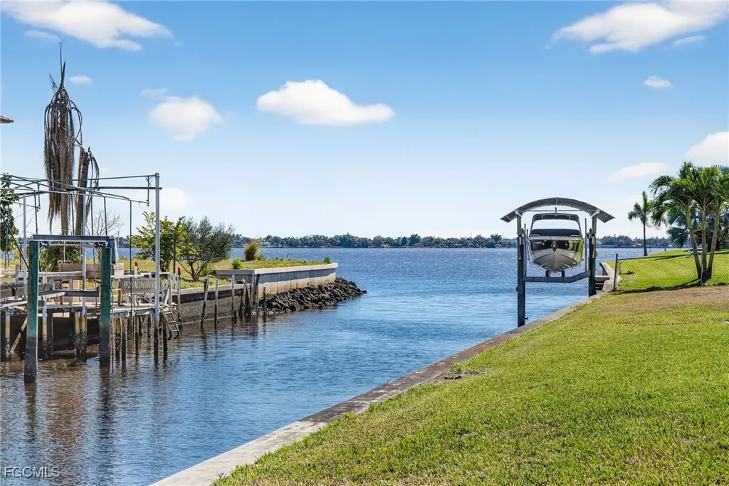 1818 Cherie Lane North Fort Myers FL 33917
