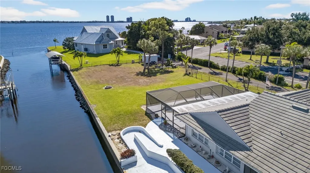 1818 Cherie Lane North Fort Myers FL 33917