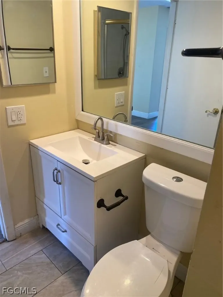 5245 Cedarbend Drive Fort Myers FL 33919