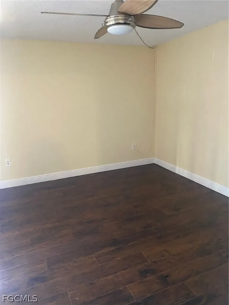 5245 Cedarbend Drive Fort Myers FL 33919