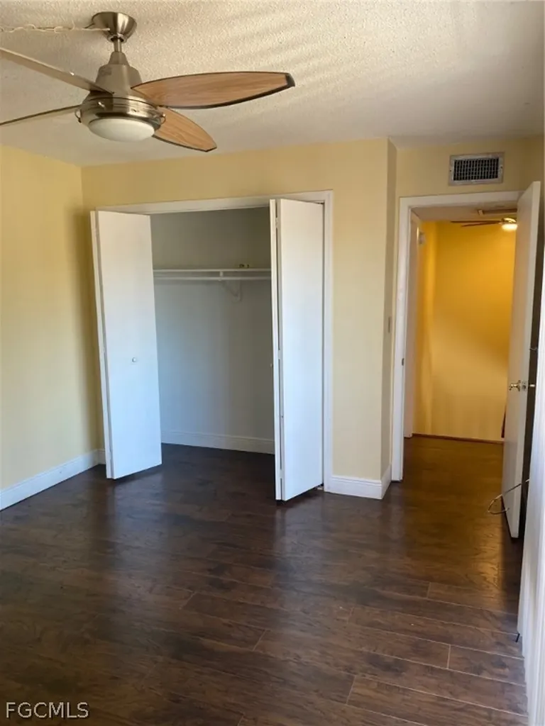 5245 Cedarbend Drive Fort Myers FL 33919