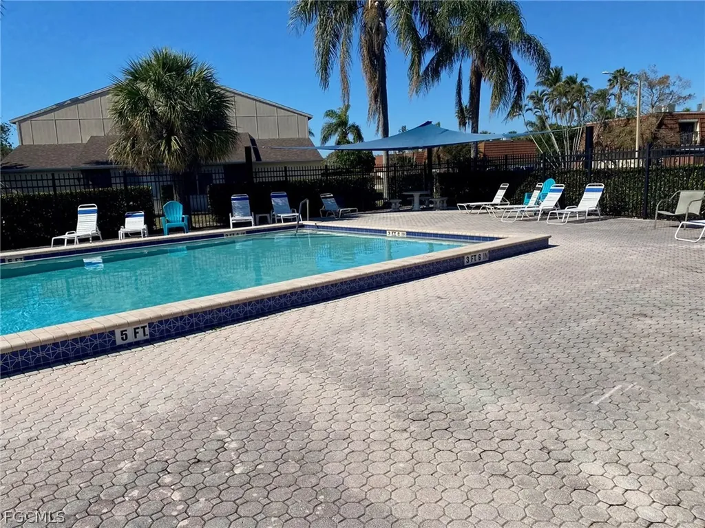 5245 Cedarbend Drive Fort Myers FL 33919