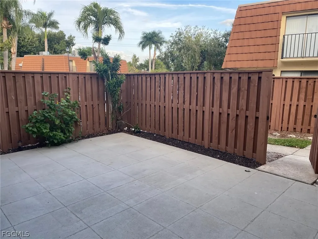 5245 Cedarbend Drive Fort Myers FL 33919