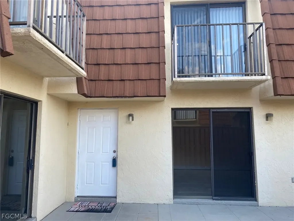 5245 Cedarbend Drive Fort Myers FL 33919