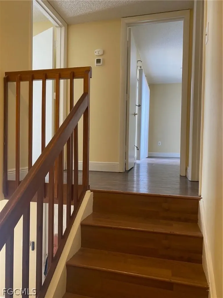 5245 Cedarbend Drive Fort Myers FL 33919