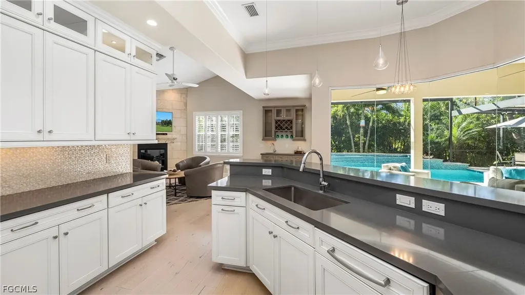 8558 S Lake Circle Fort Myers FL 33908