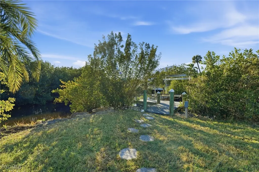 7161 Shannon Boulevard Fort Myers FL 33908