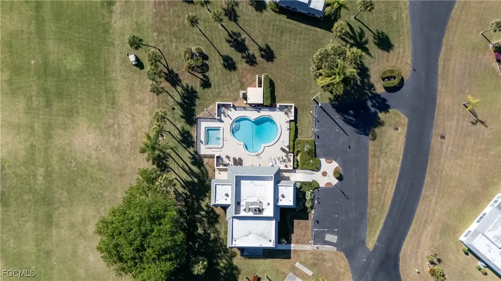 4 E Greens Circle Lehigh Acres FL 33936