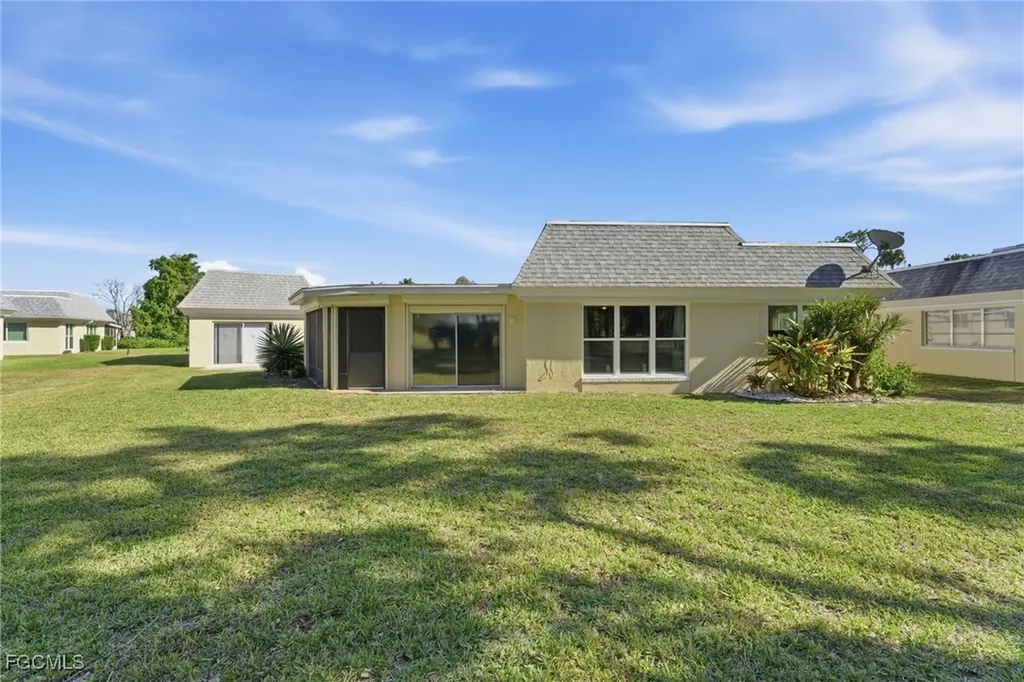 4 E Greens Circle Lehigh Acres FL 33936