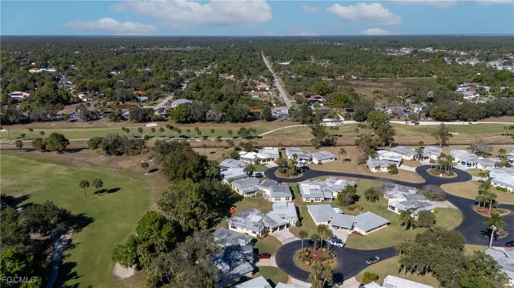 4 E Greens Circle Lehigh Acres FL 33936