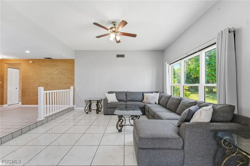 4 E Greens Circle Lehigh Acres FL 33936