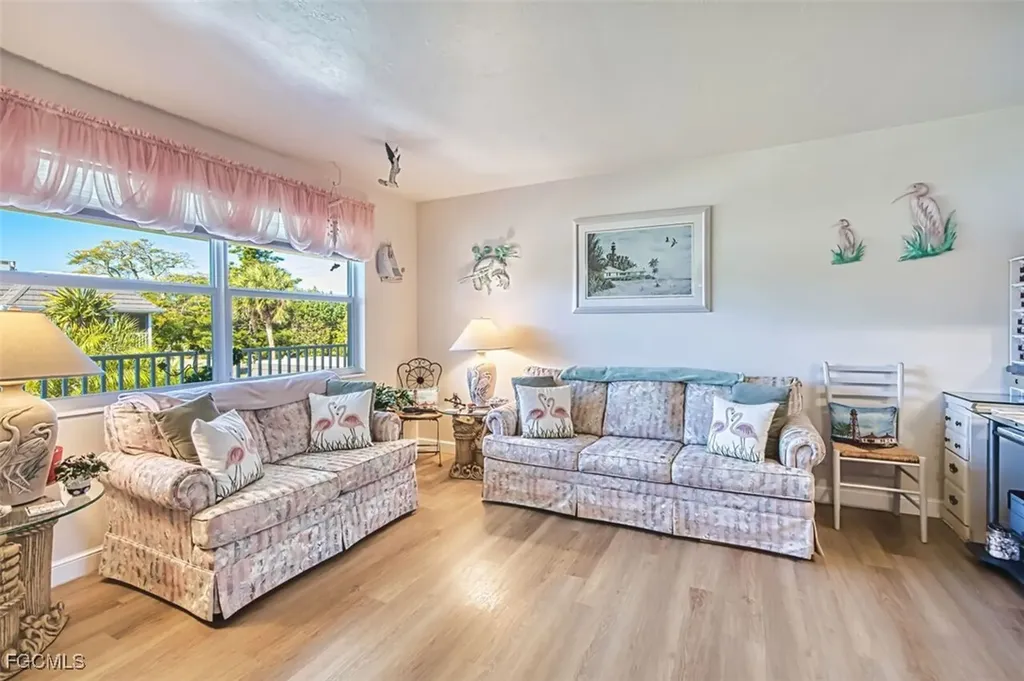 601 Periwinkle Way Sanibel FL 33957