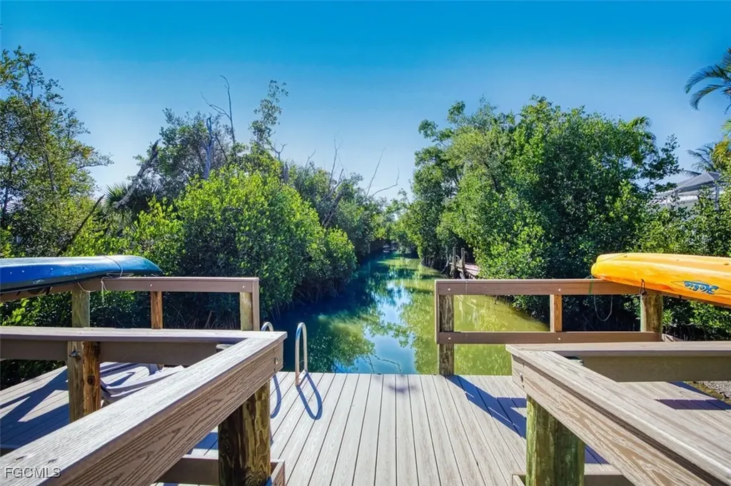 601 Periwinkle Way Sanibel FL 33957