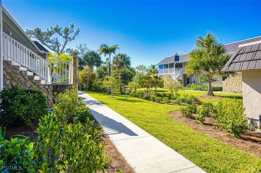 601 Periwinkle Way Sanibel FL 33957