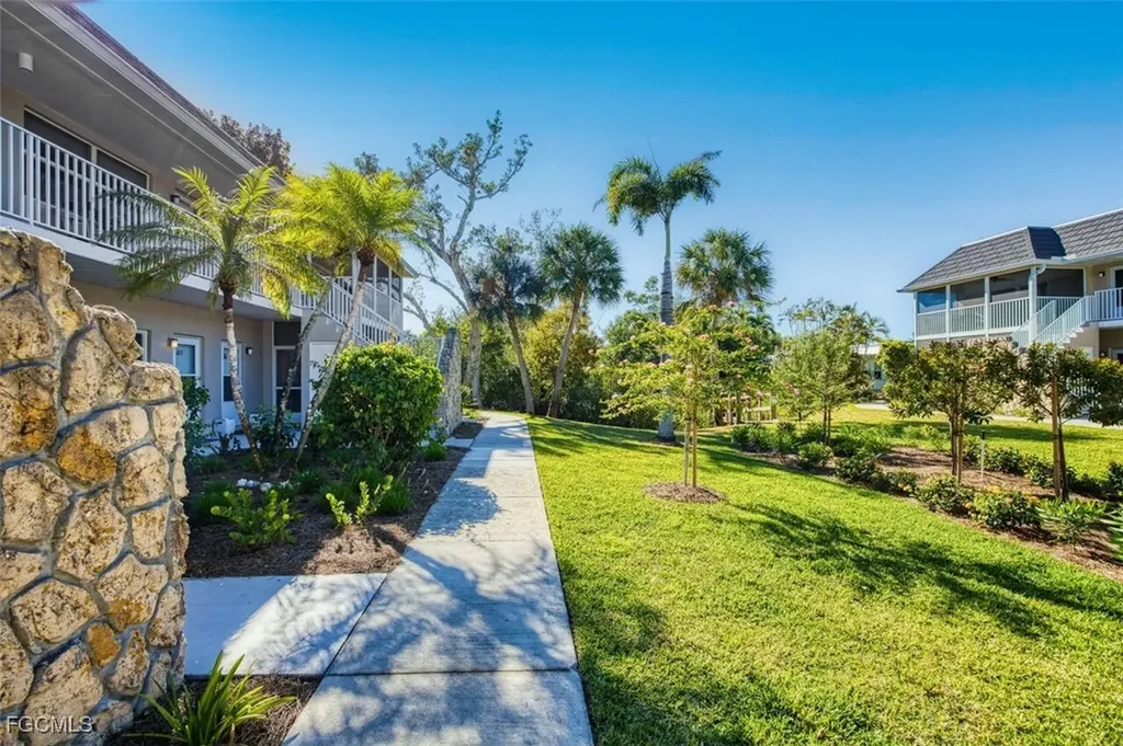 601 Periwinkle Way Sanibel FL 33957