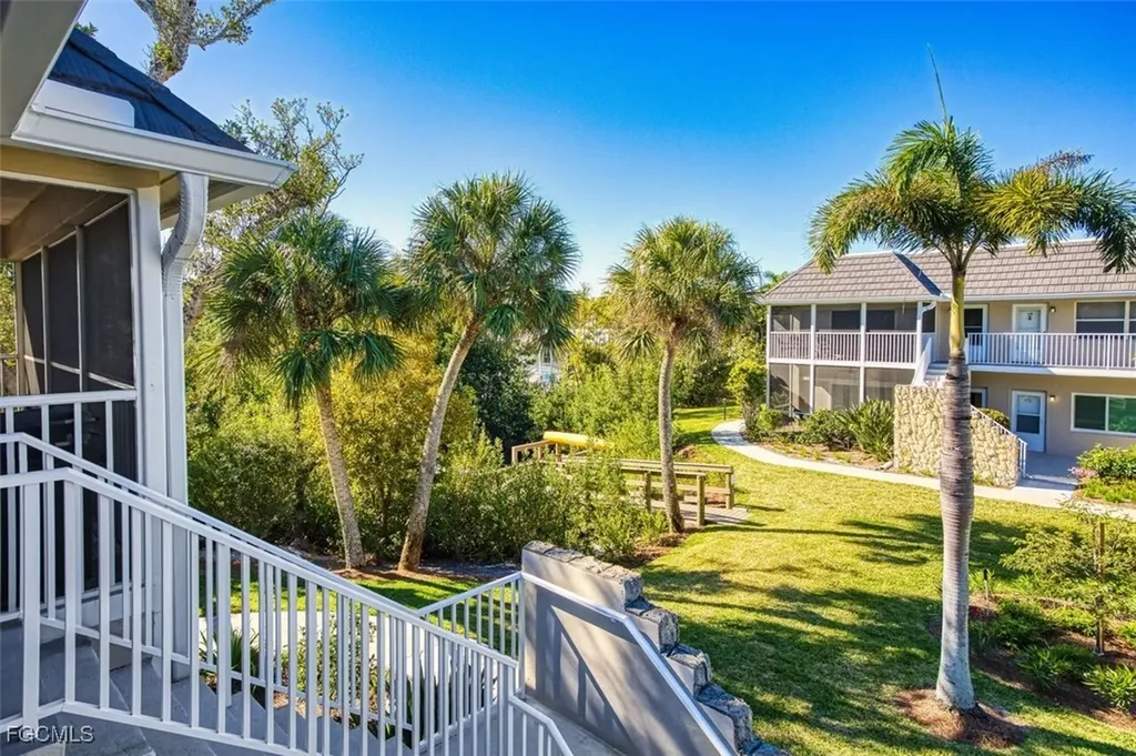 601 Periwinkle Way Sanibel FL 33957