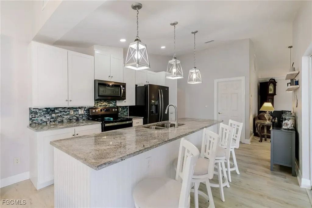 2308 Everest Parkway Cape Coral FL 33904