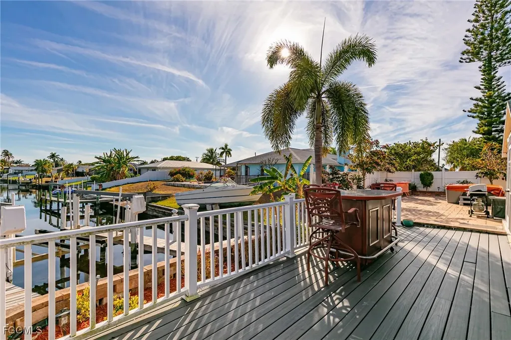 2308 Everest Parkway Cape Coral FL 33904