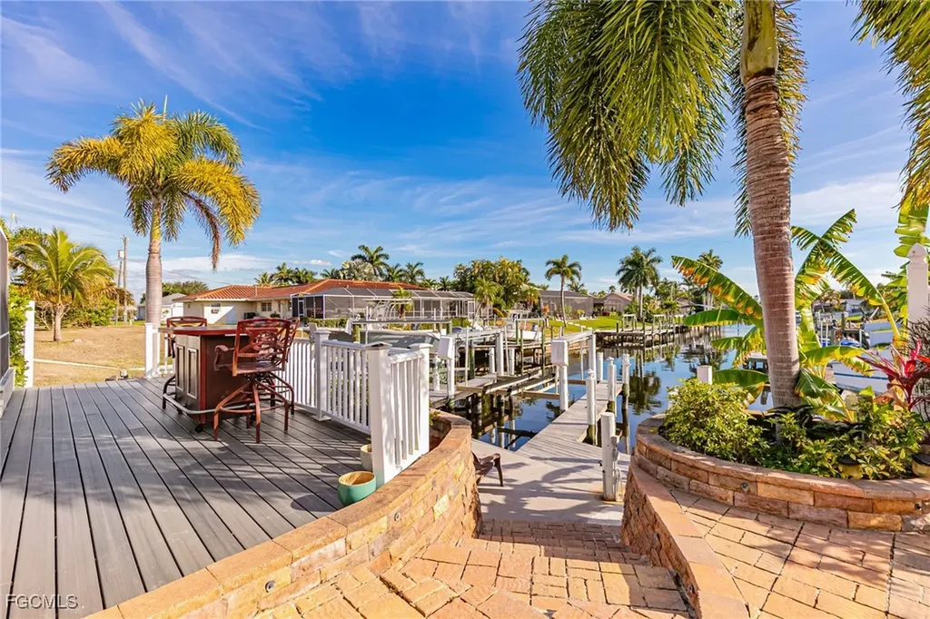 2308 Everest Parkway Cape Coral FL 33904