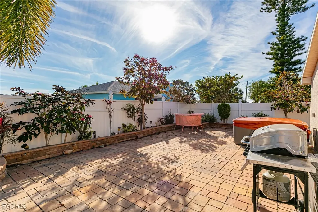2308 Everest Parkway Cape Coral FL 33904