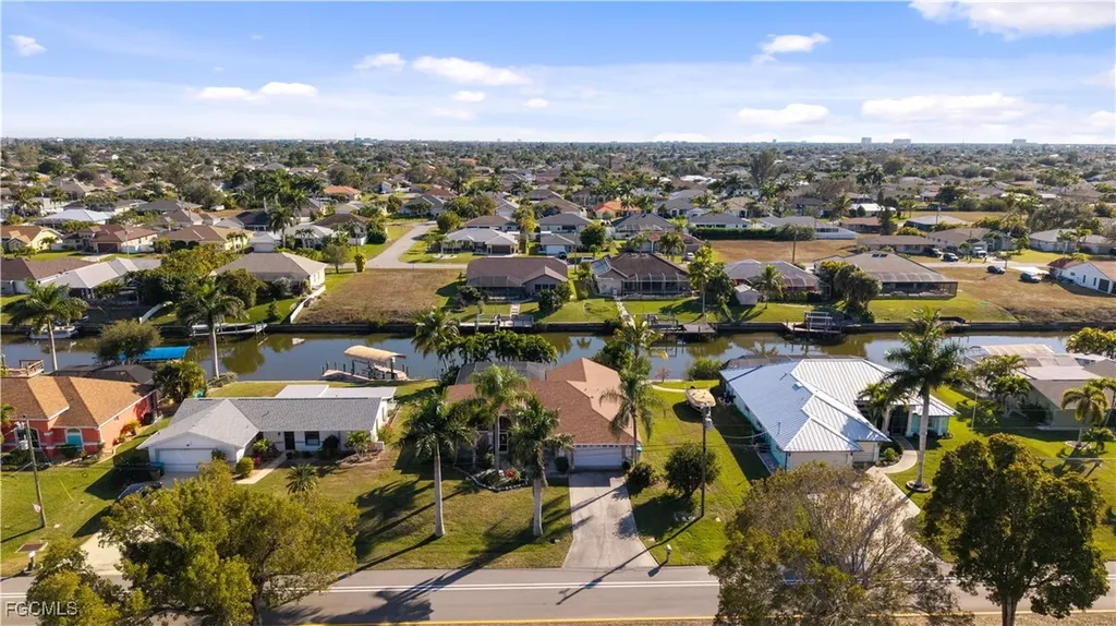 230 Kamal Parkway Cape Coral FL 33904