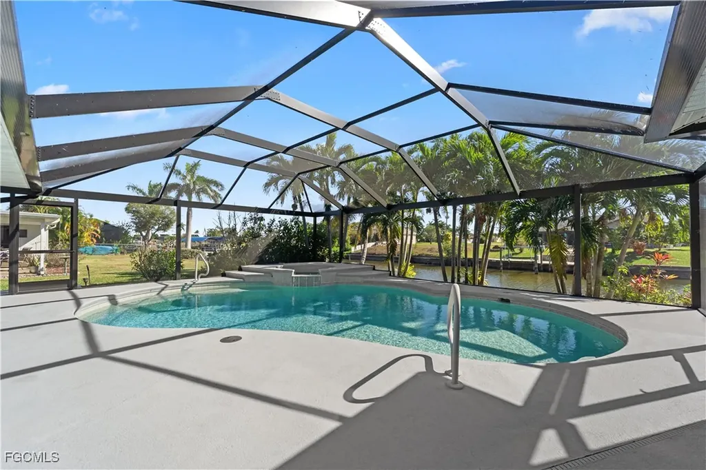 230 Kamal Parkway Cape Coral FL 33904