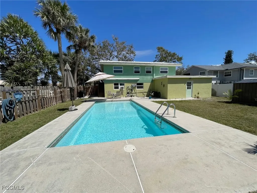 5460 Oak Ridge Avenue Fort Myers Beach FL 33931